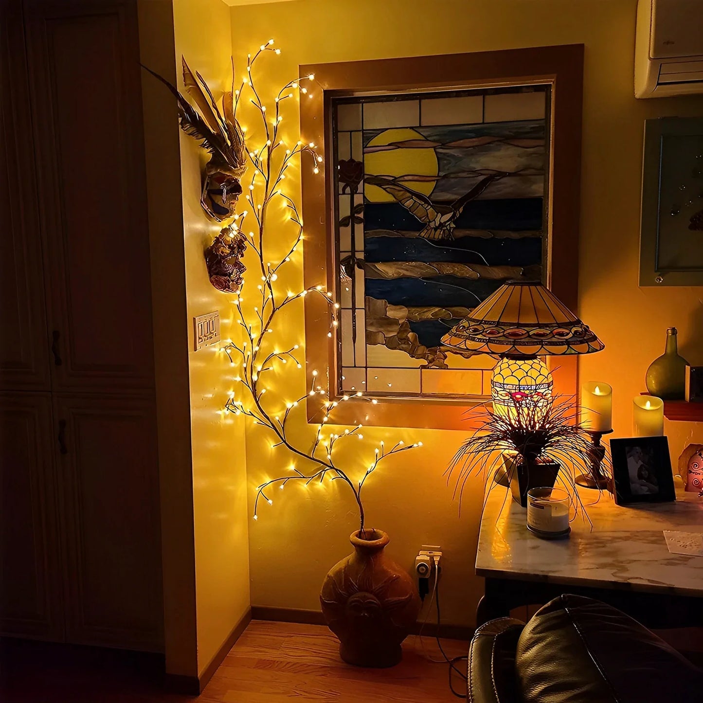 Energy-saving BranchLight™ Mood Lighting with 144 LED lights, mimicking the beauty of fireflies.