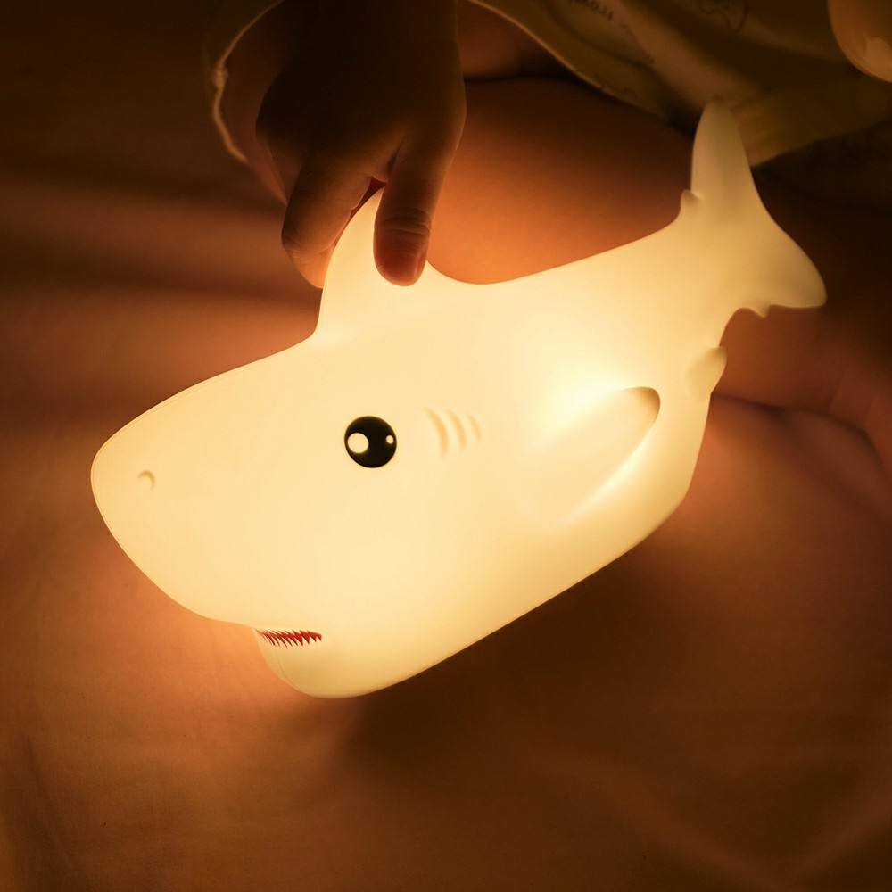 Portable toddler night light with USB rechargeable battery